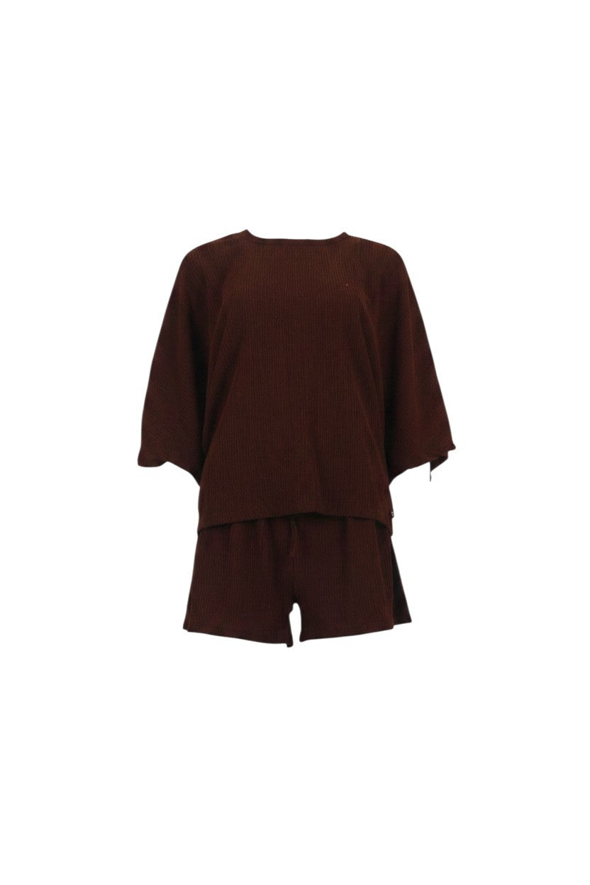 NAAMA ATHENS chocolate brown ribbed two-piece set with kimono-style sleeves and matching shorts for loungewear.